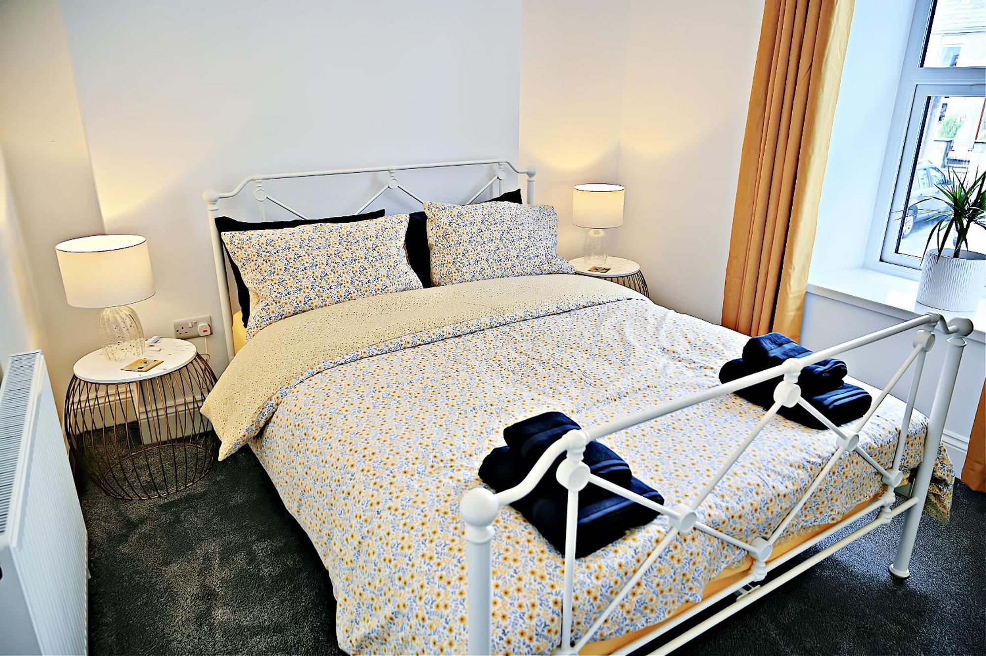 Porthmadog, Sleeps 11, 5 Bedrooms, 5 Bathrooms, Mountain Views Экстерьер фото